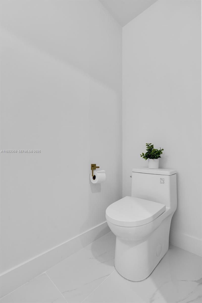 700 NE 24 Street, Unit 2003, Miami, FL 33137 Photo