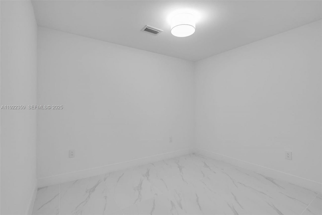 700 NE 24 Street, Unit 2003, Miami, FL 33137 Photo