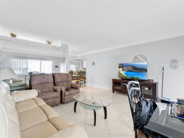 900 Atlantic Shores Blvd, Unit 105, Hallandale Beach, FL 33009