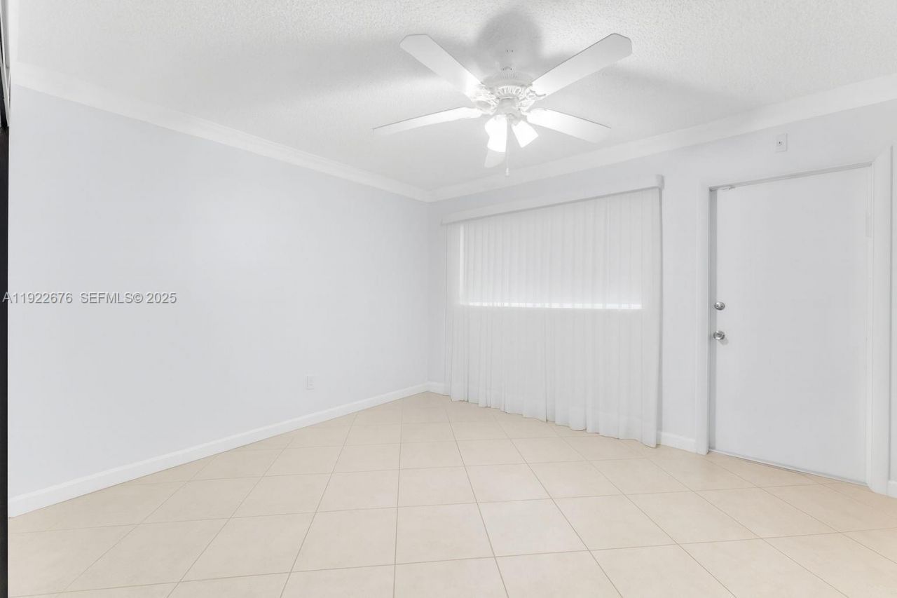 900 Atlantic Shores Blvd, Unit 105, Hallandale Beach, FL 33009 Photo