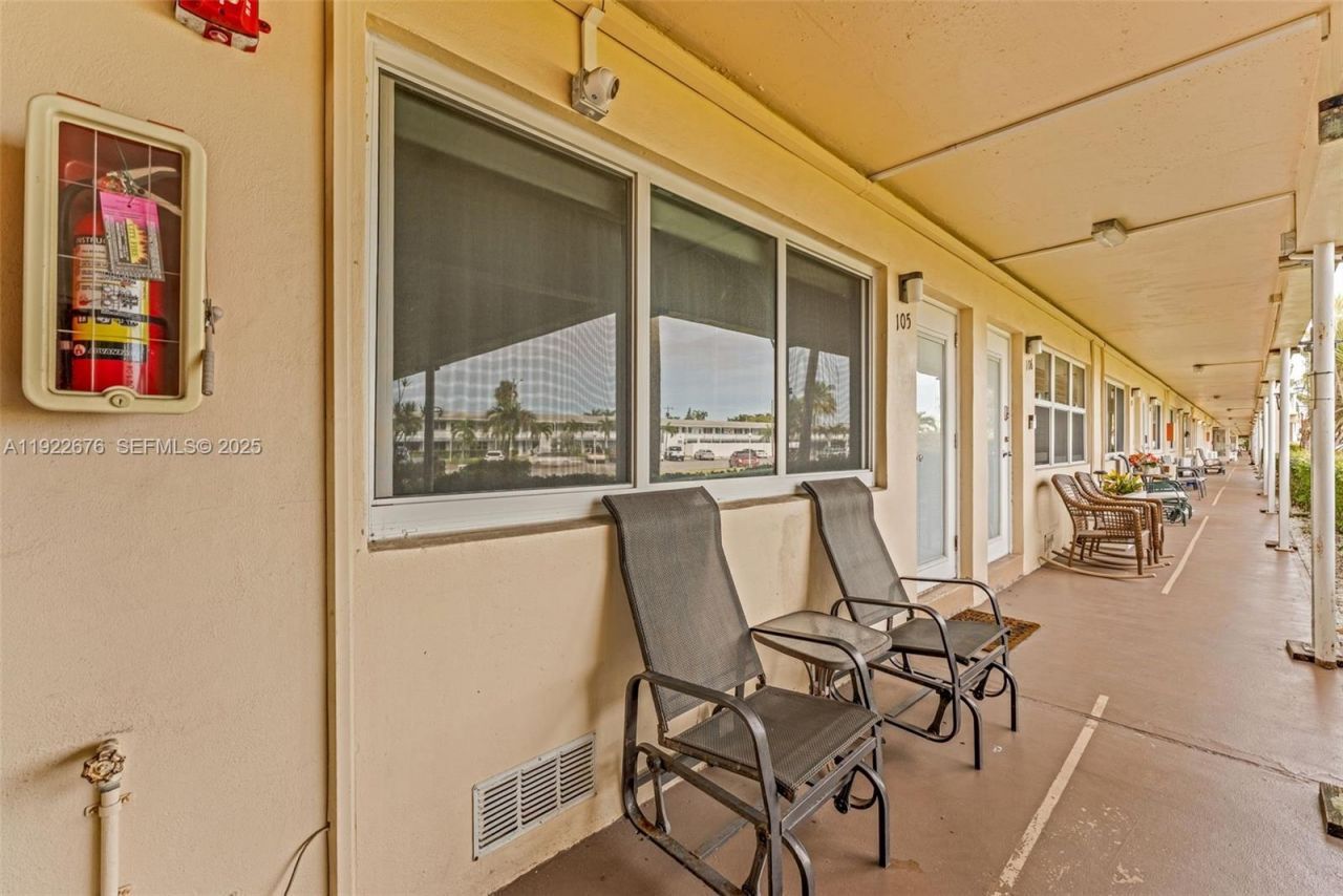 900 Atlantic Shores Blvd, Unit 105, Hallandale Beach, FL 33009 Photo