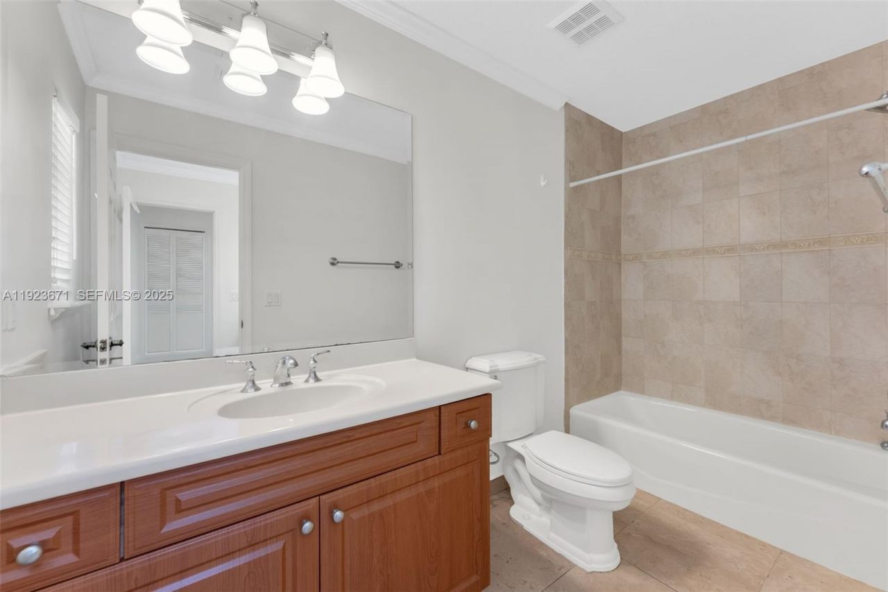 13909 SW 86th Ct, Unit 13909, Palmetto Bay, FL 33158 Photo