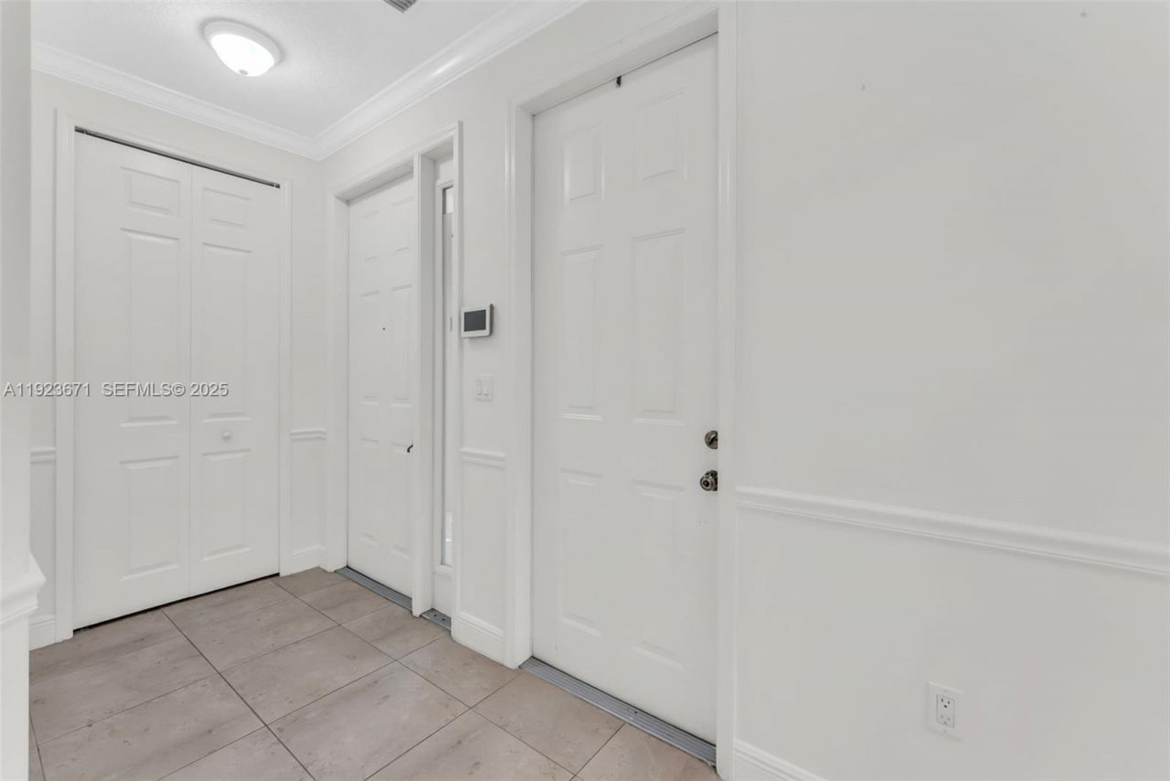 13909 SW 86th Ct, Unit 13909, Palmetto Bay, FL 33158 Photo