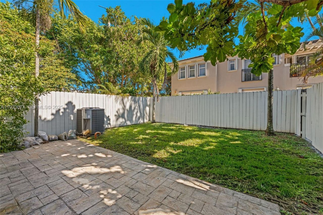 13909 SW 86th Ct, Unit 13909, Palmetto Bay, FL 33158 Photo