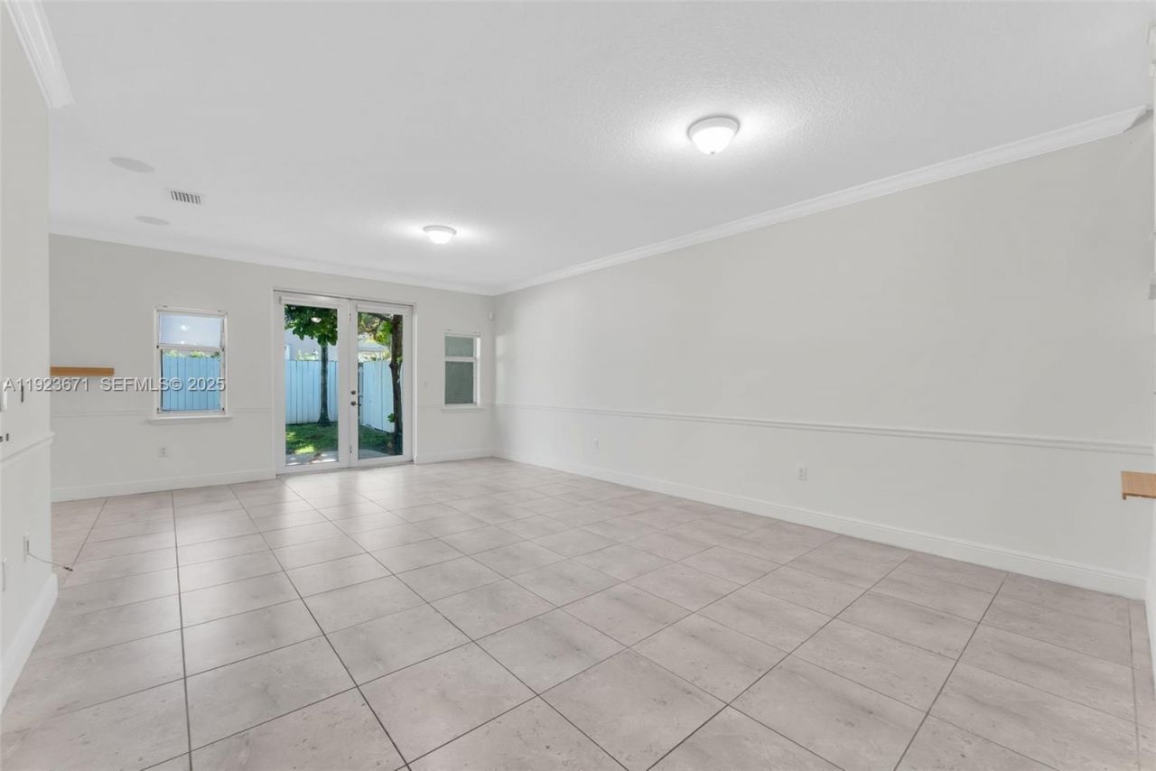 13909 SW 86th Ct, Unit 13909, Palmetto Bay, FL 33158 Photo