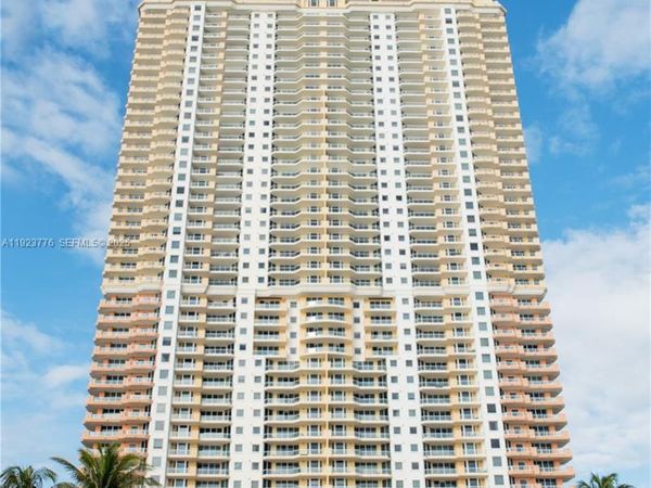 17875 Collins Ave, Unit 905, Sunny Isles Beach, FL 33160