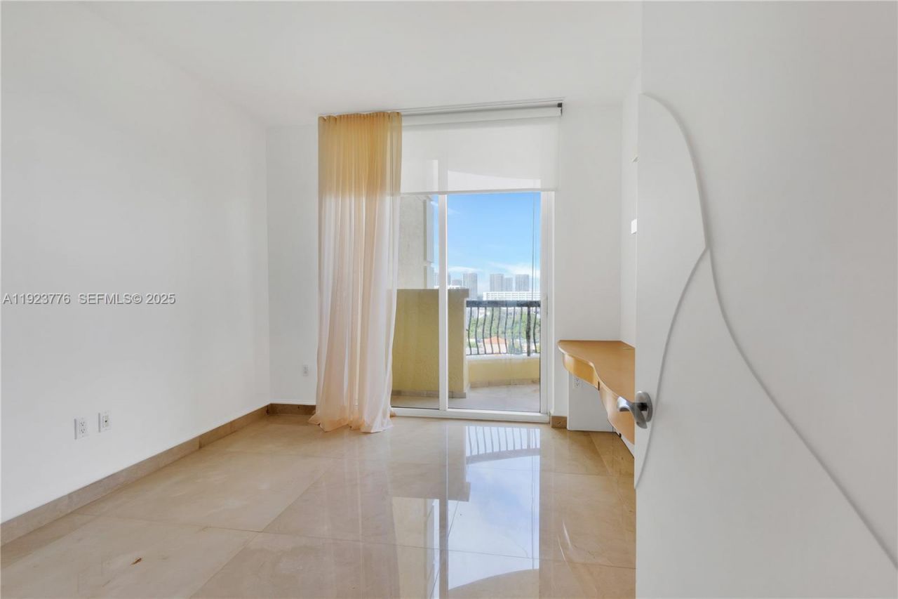 17875 Collins Ave, Unit 905, Sunny Isles Beach, FL 33160 Photo