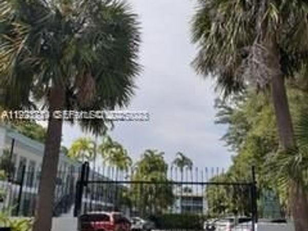 645 NE 77th St, Unit 8, Miami, FL 33138