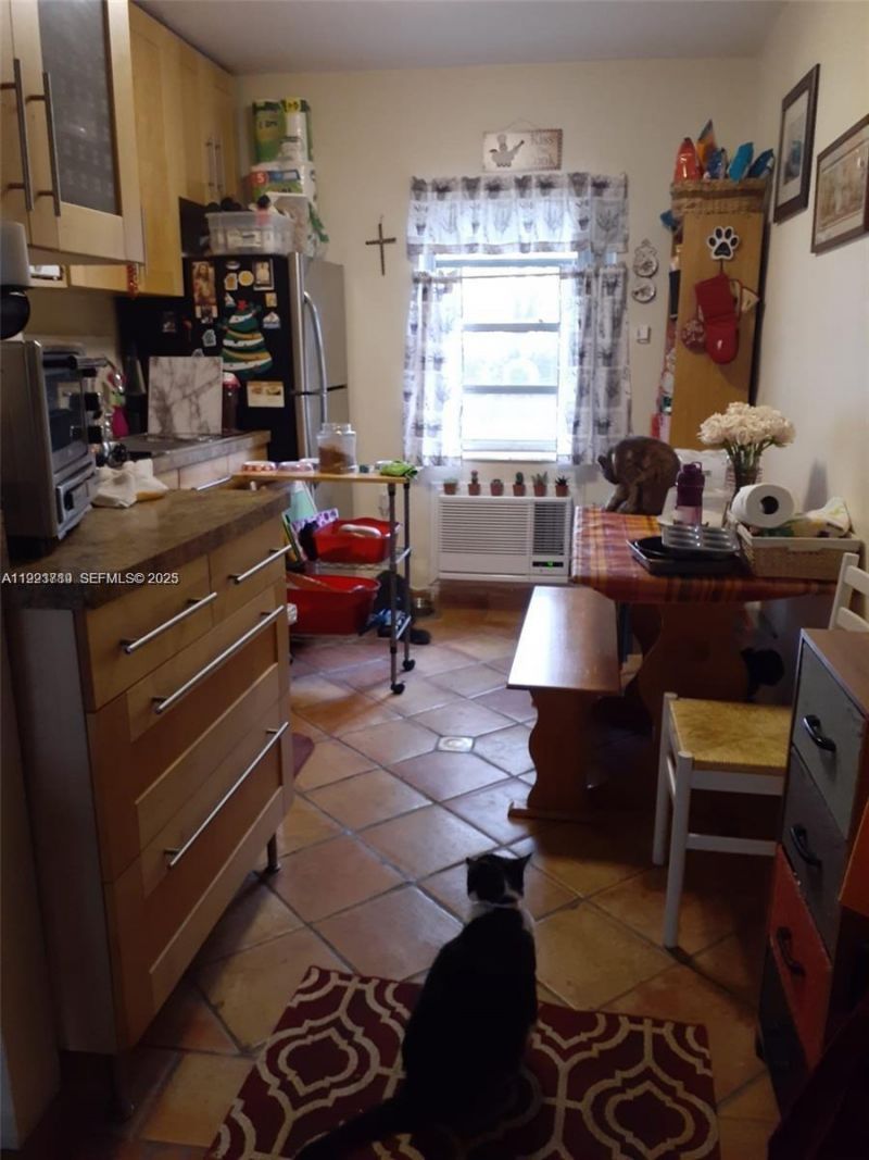 645 NE 77th St, Unit 8, Miami, FL 33138 Photo