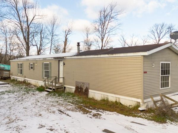 25 Wilder Lane, Royalton, VT 05032