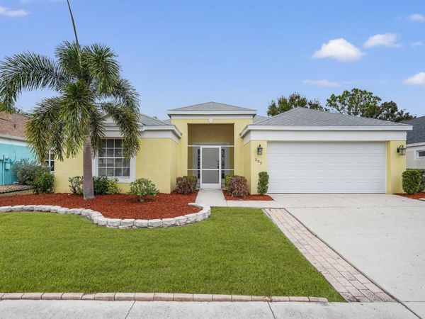 295 FAREHAM DRIVE, VENICE, FL 34293