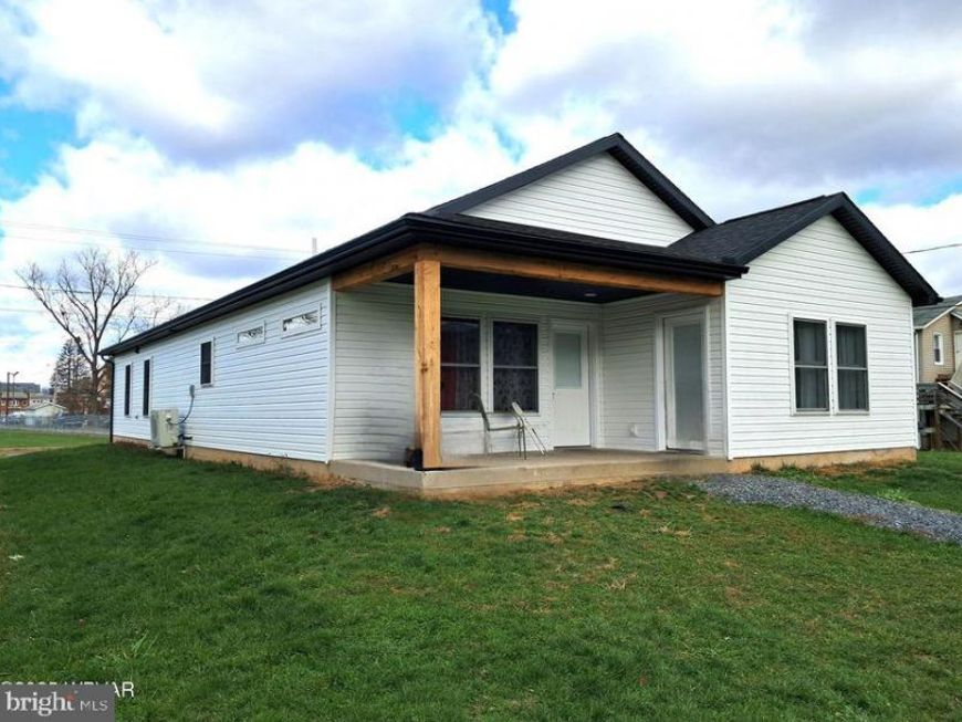 310-312 W Clinton Street, Lock Haven, PA 17745 Main Photo