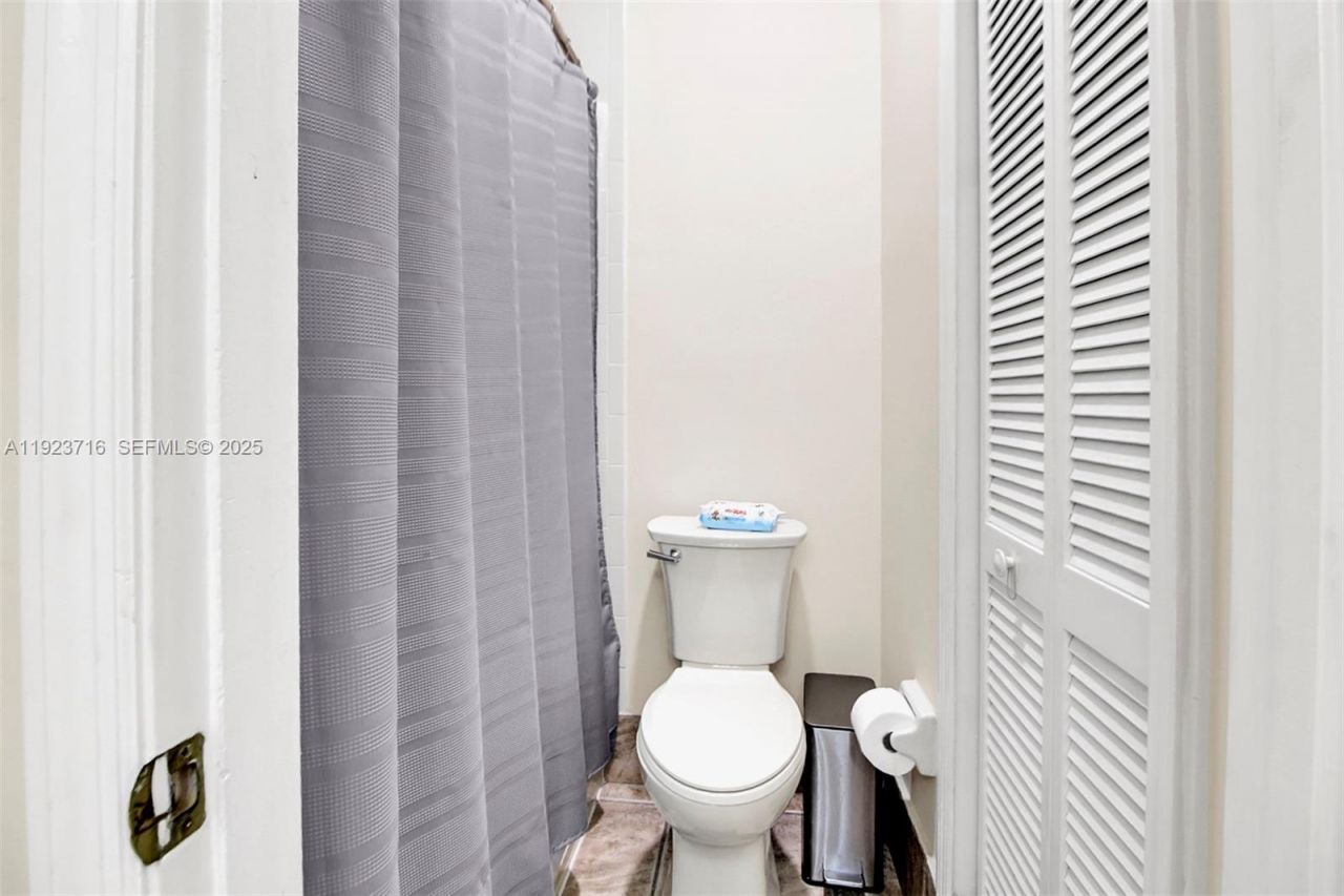 15875 SW 149th Lane, Miami, FL 33196 Photo