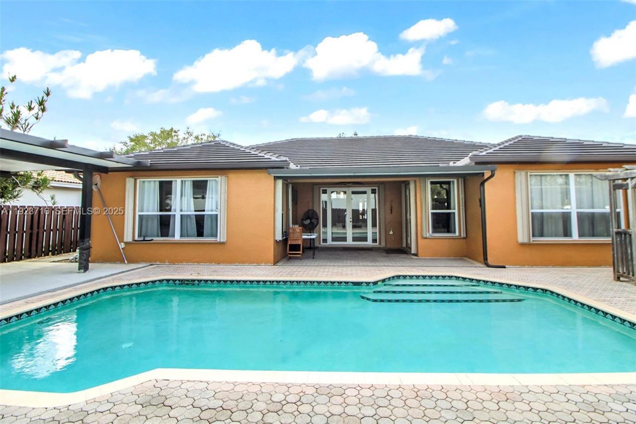 15875 SW 149th Lane, Miami, FL 33196 Photo