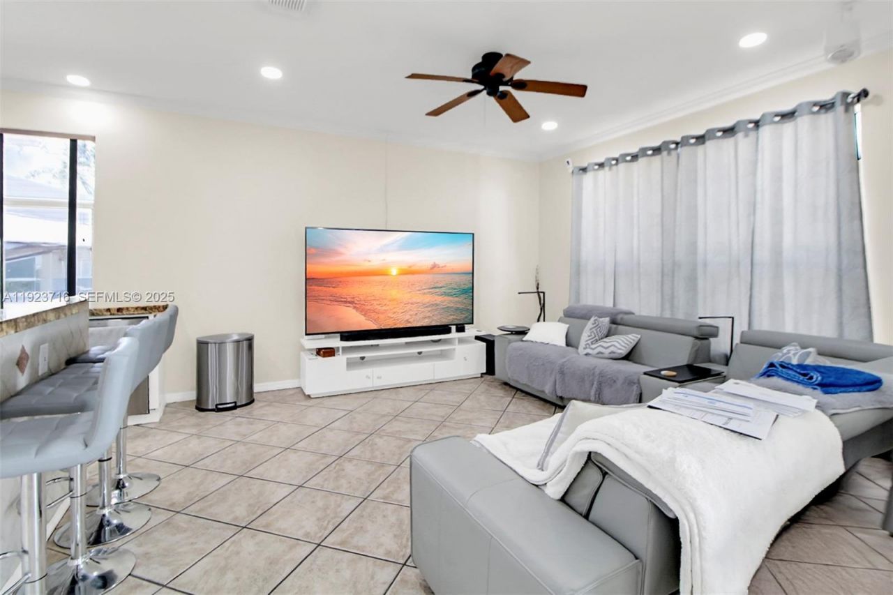 15875 SW 149th Lane, Miami, FL 33196 Photo