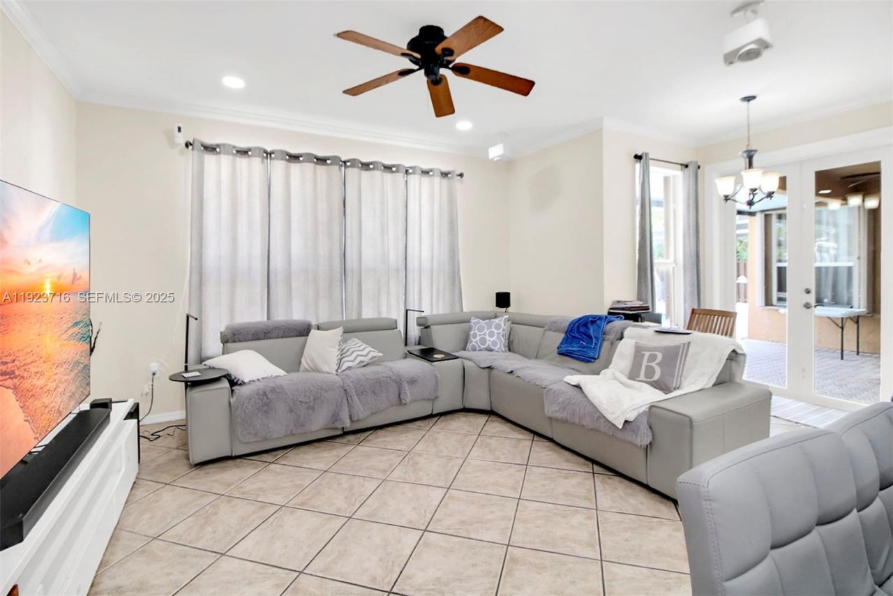 15875 SW 149th Lane, Miami, FL 33196 Photo