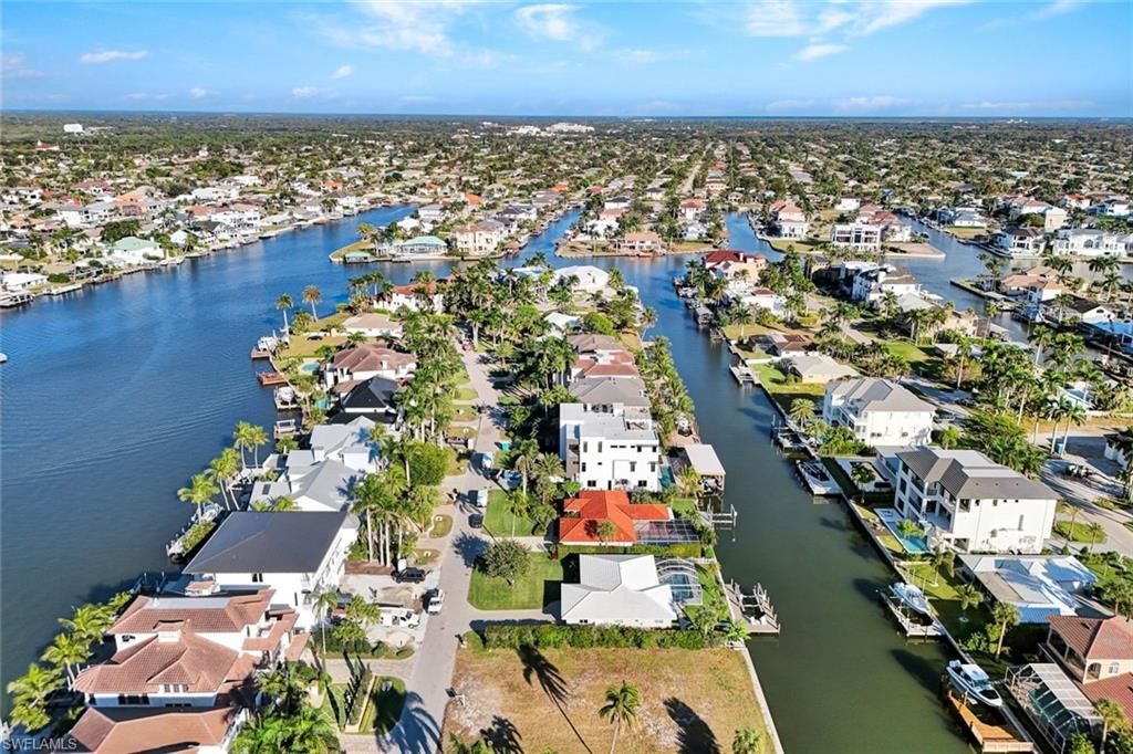 112 Seabreeze Ave, Naples, FL 34108 Photo