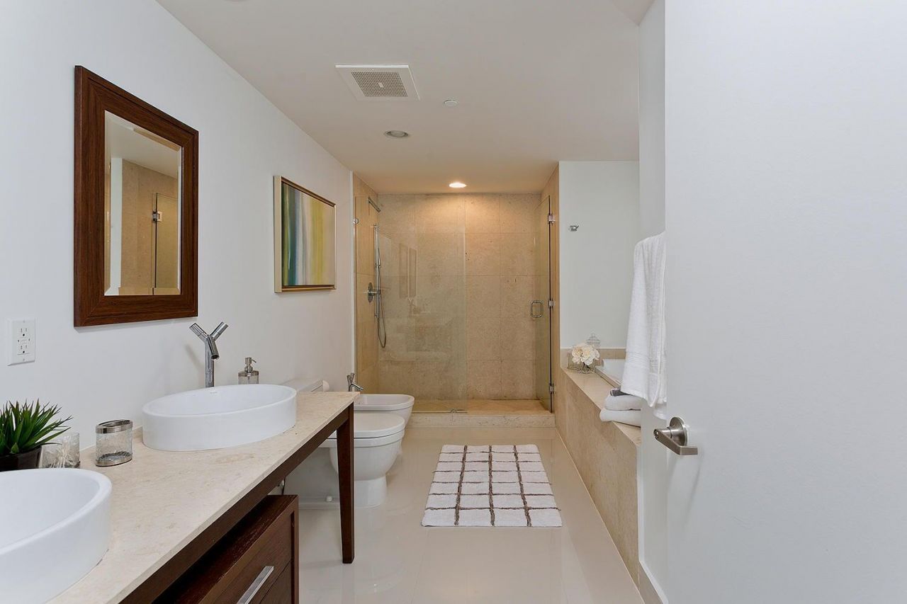 495 Brickell Avenue, Unit 4010, Miami, FL 33131 Photo