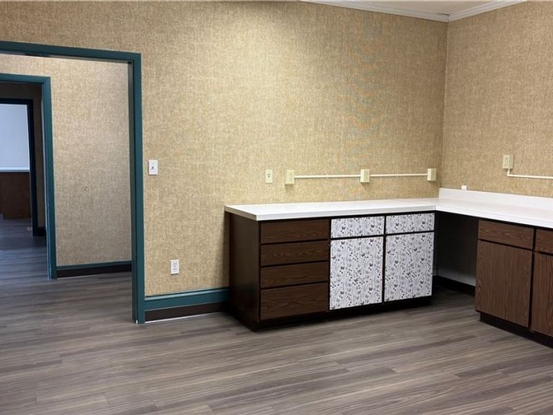 139 N Walnut Street, East Palestine, OH 44413 Photo 10