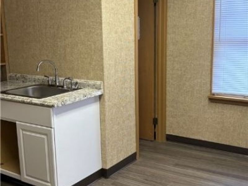 139 N Walnut Street, East Palestine, OH 44413 Photo 3