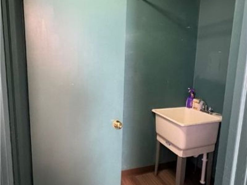 139 N Walnut Street, East Palestine, OH 44413 Photo 6