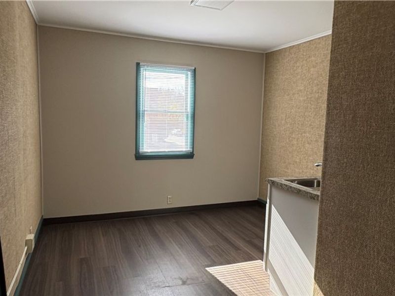 139 N Walnut Street, East Palestine, OH 44413 Photo 8