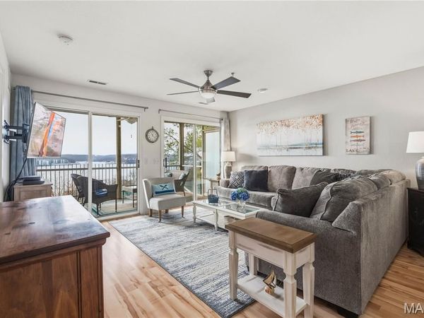 1307 W W. Harbour Towne Drive Drive, Unit W1307, Lake Ozark, MO 65049