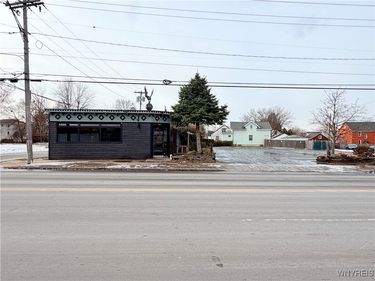 1305 Abbott Road, Buffalo, NY 14218
