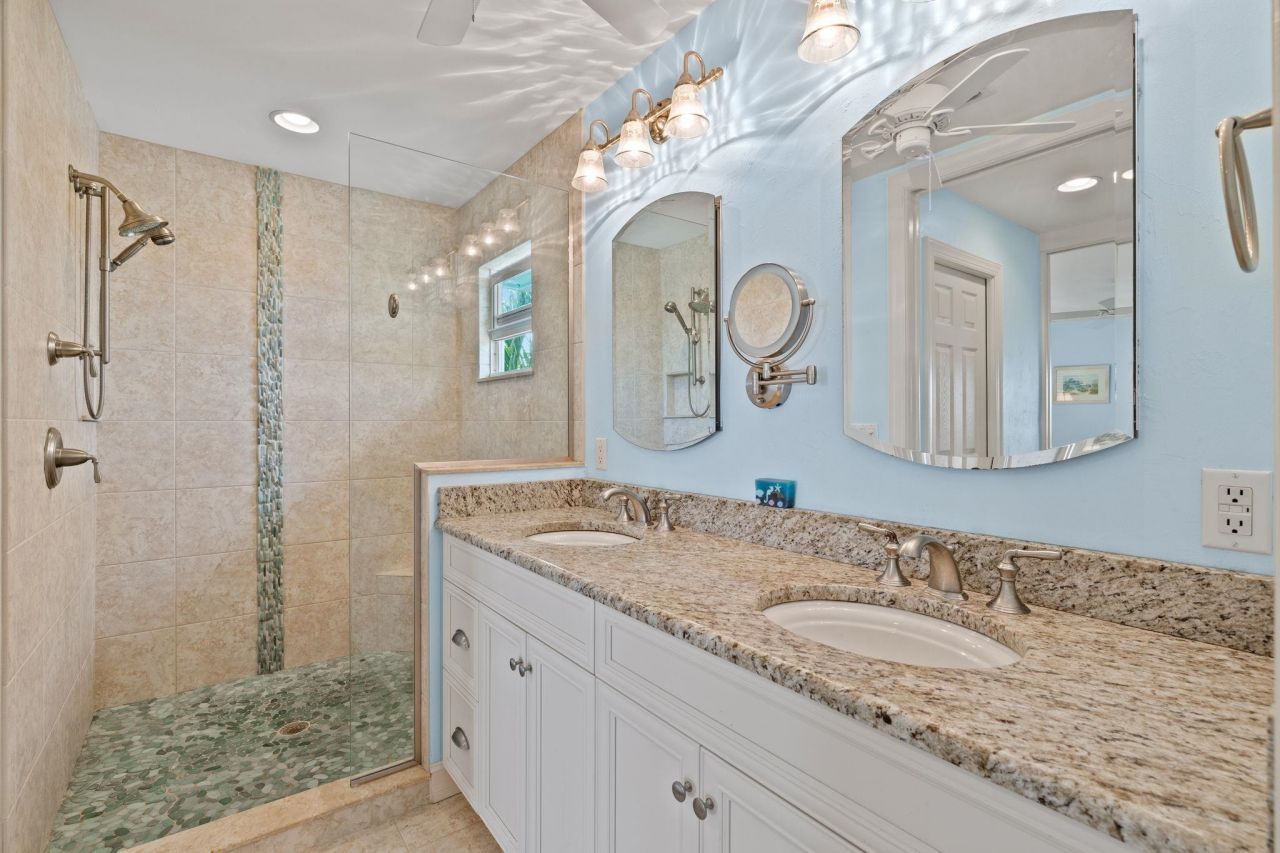 736 Durion Ct, Sanibel, FL 33957 Photo