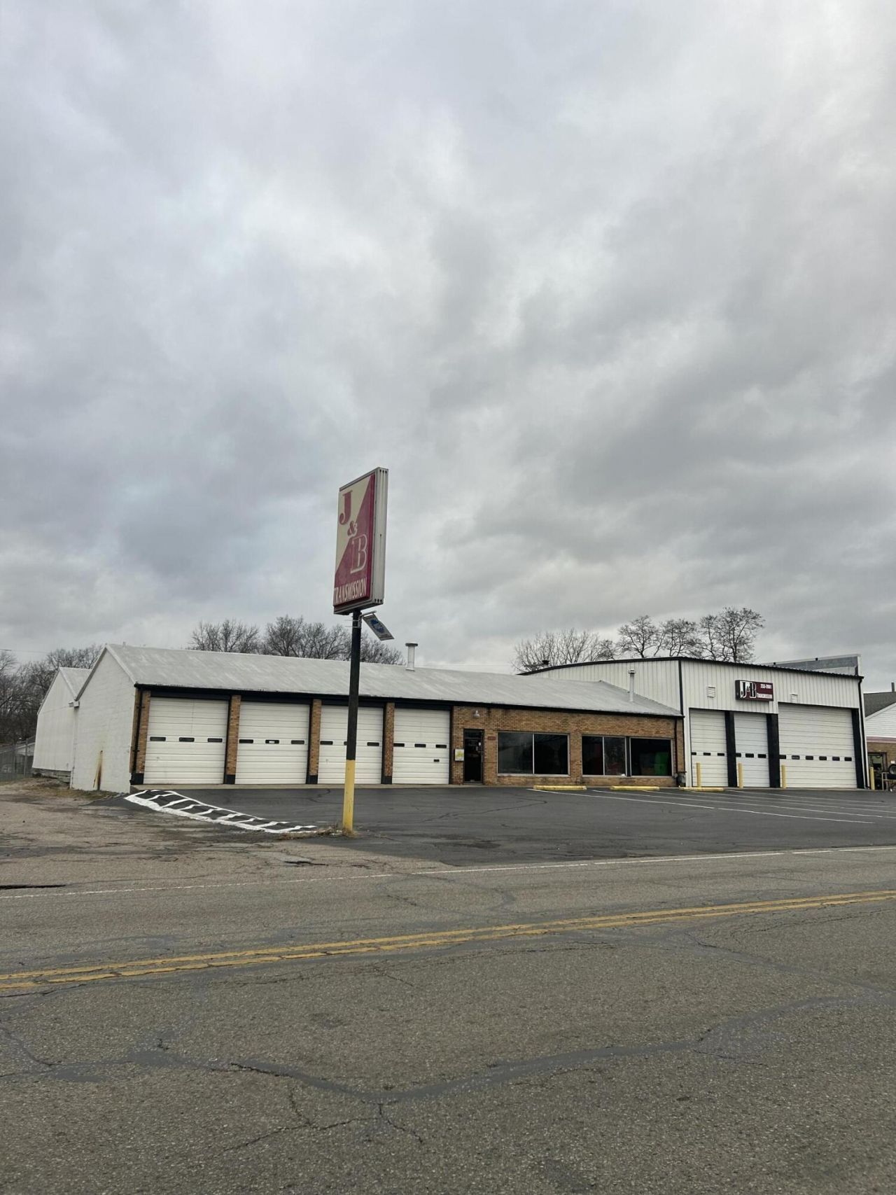 2547 Valley, Dayton, OH 45404 Main Photo