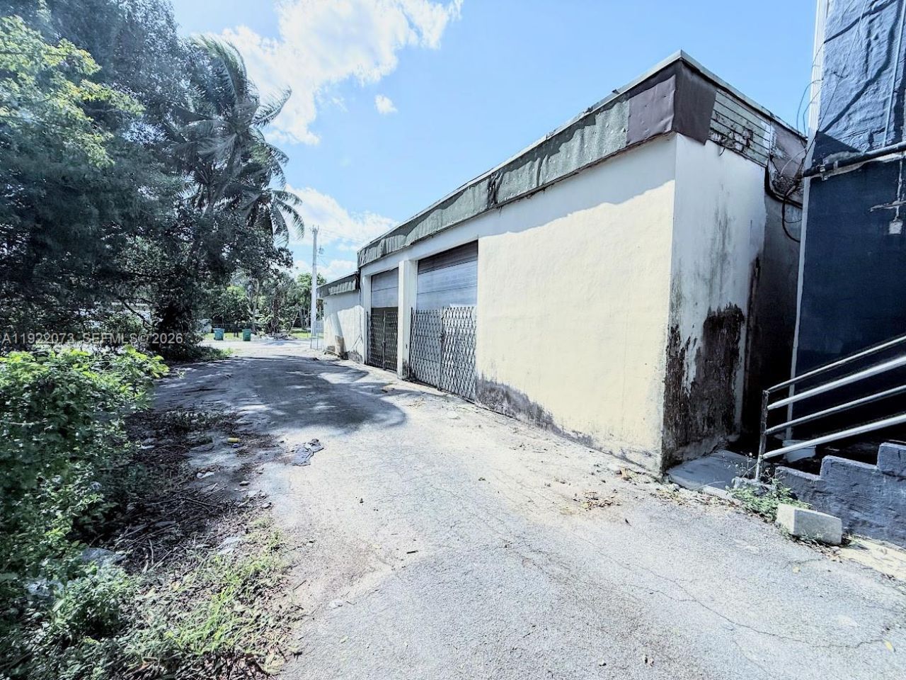 11851 W Dixie Hwy, Miami, FL 33161 Photo