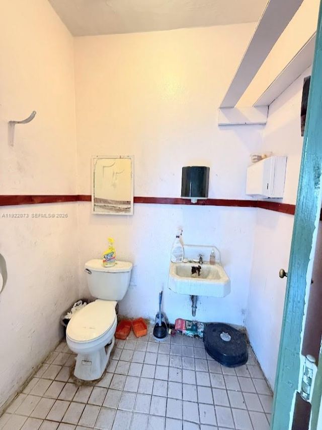 11851 W Dixie Hwy, Miami, FL 33161 Photo