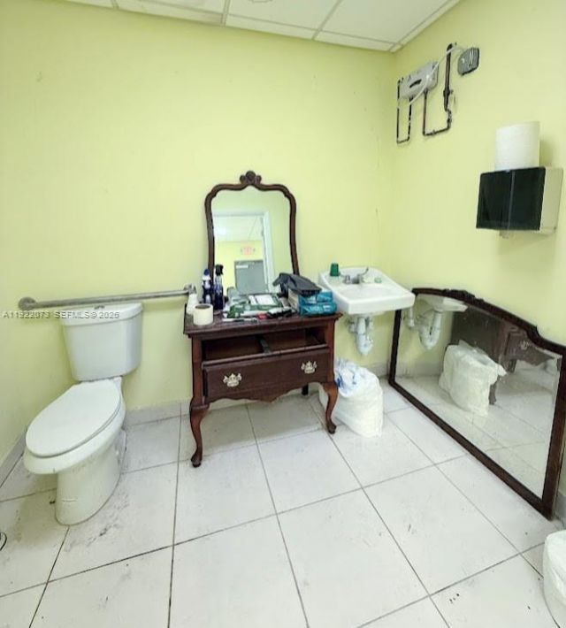 11851 W Dixie Hwy, Miami, FL 33161 Photo