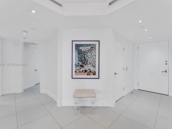 19500 Turnberry Way, Unit 7D, Aventura, FL 33180