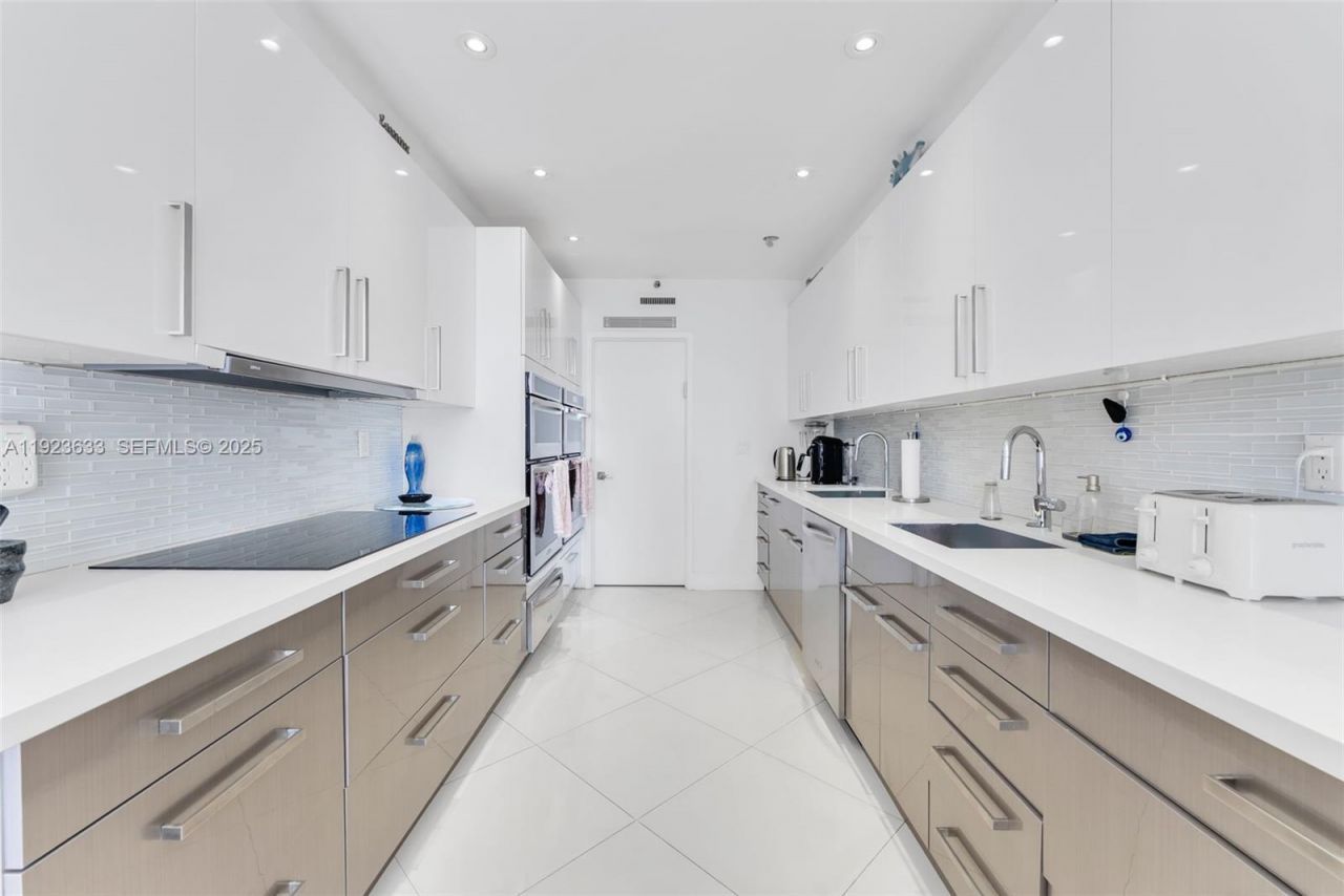 19500 Turnberry Way, Unit 7D, Aventura, FL 33180 Photo