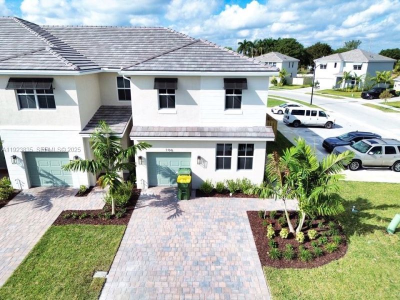 196 NE 13th Ter, Homestead, FL 33033 Photo