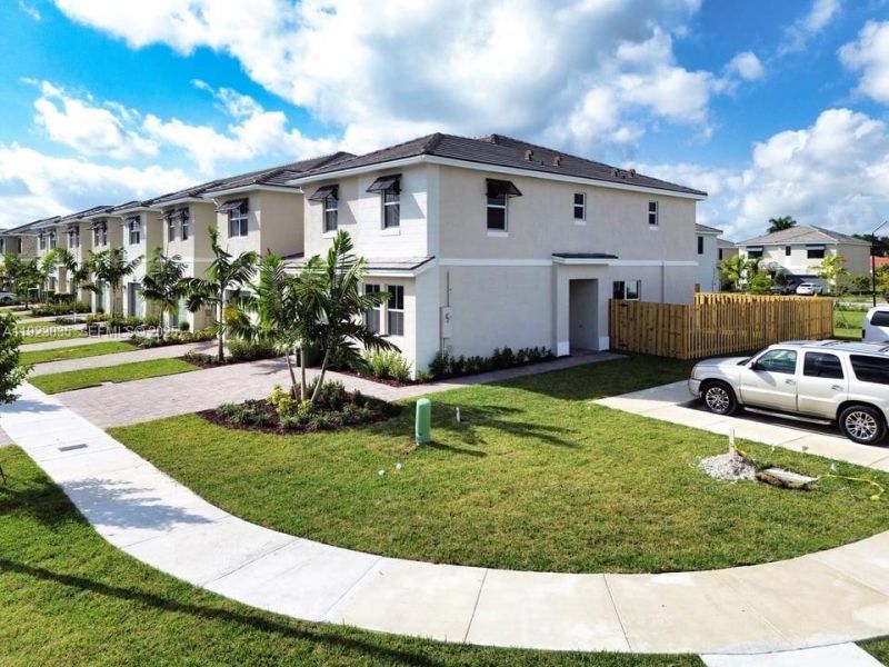 196 NE 13th Ter, Homestead, FL 33033 Photo