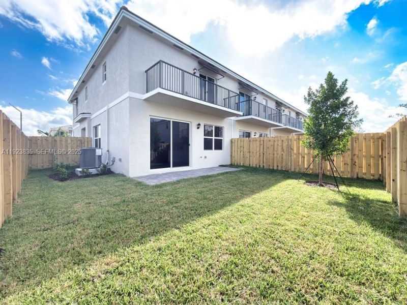 196 NE 13th Ter, Homestead, FL 33033 Photo