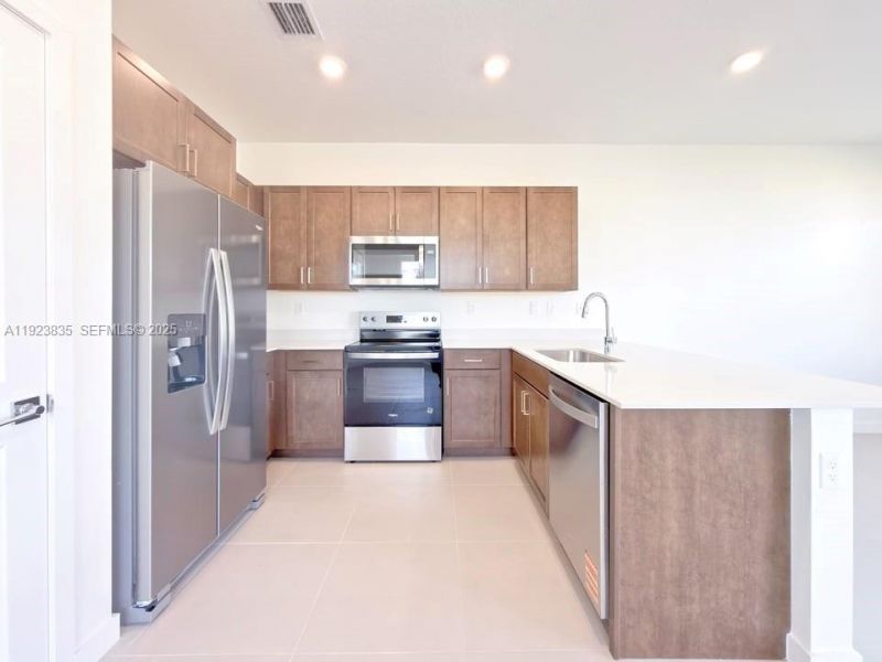 196 NE 13th Ter, Homestead, FL 33033 Photo