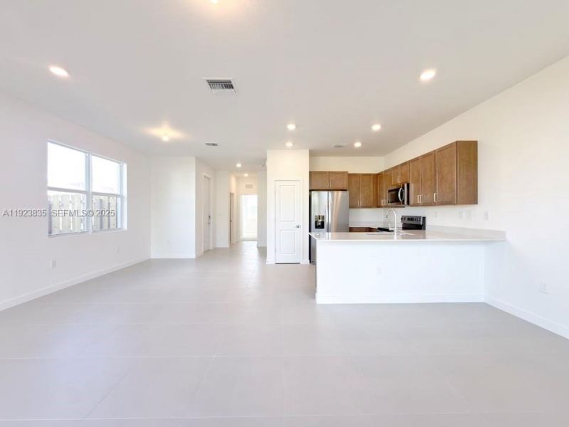 196 NE 13th Ter, Homestead, FL 33033 Photo