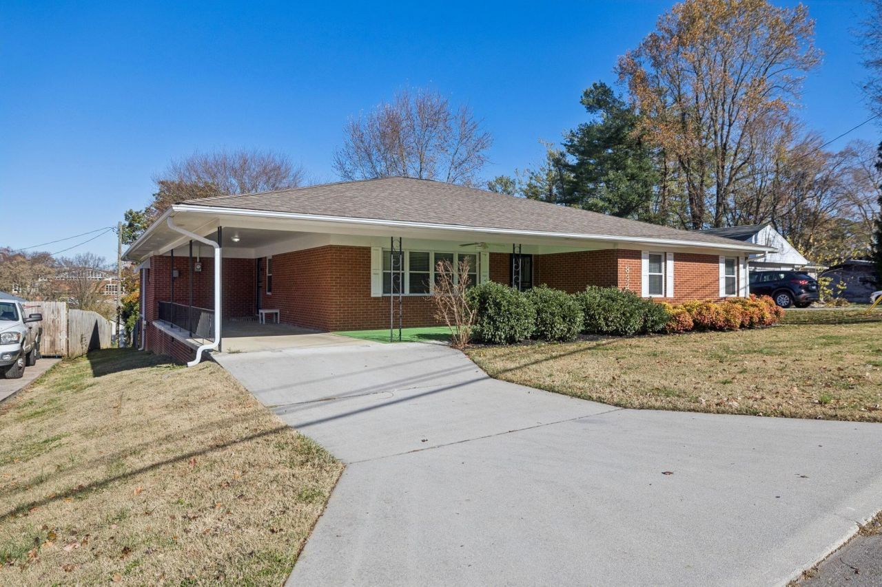 832 E Ellis Street, Jefferson City, TN 37760 Main Photo