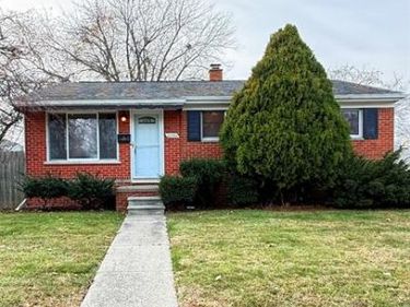 22332 Avon Street, St. Clair Shores, MI 48082