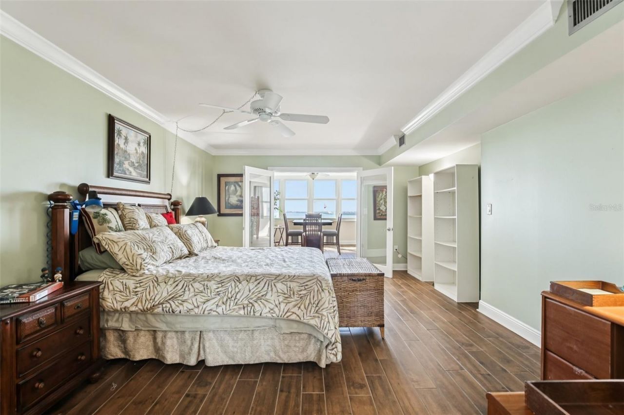 5108 Brittany Drive S, Unit 805, Saint Petersburg, FL 33715 Photo