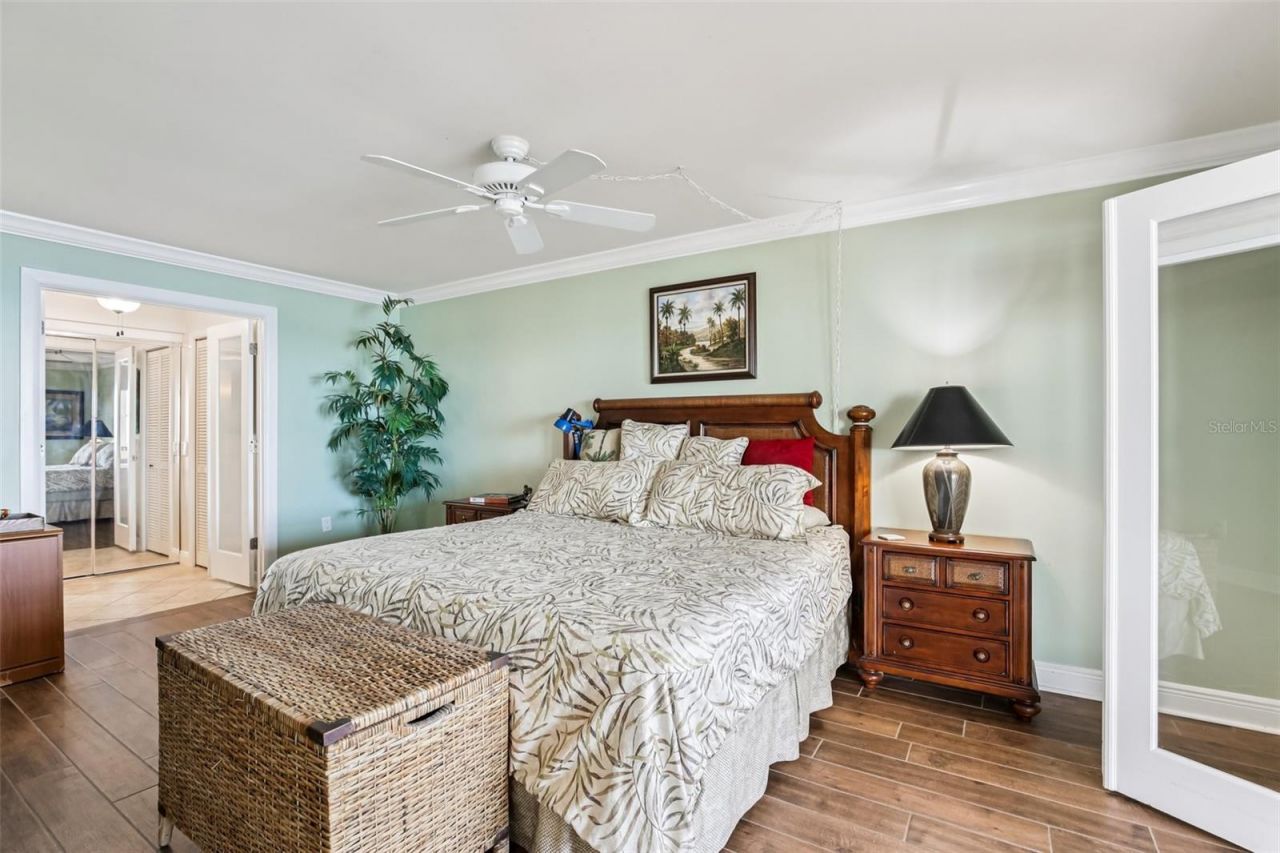 5108 Brittany Drive S, Unit 805, Saint Petersburg, FL 33715 Photo