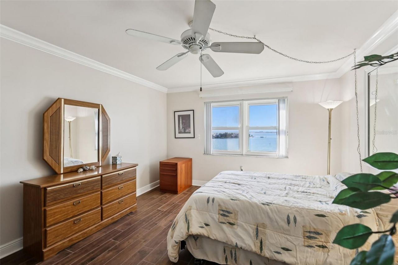 5108 Brittany Drive S, Unit 805, Saint Petersburg, FL 33715 Photo