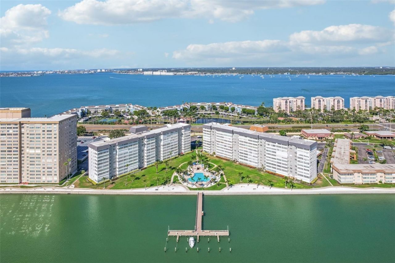 5108 Brittany Drive S, Unit 805, Saint Petersburg, FL 33715 Photo