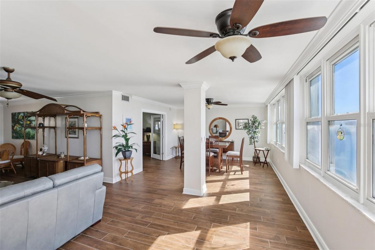 5108 Brittany Drive S, Unit 805, Saint Petersburg, FL 33715 Photo