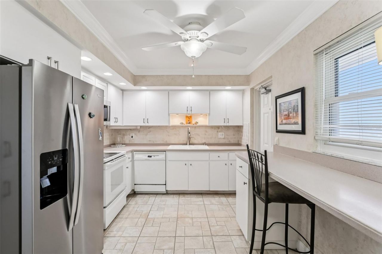 5108 Brittany Drive S, Unit 805, Saint Petersburg, FL 33715 Photo