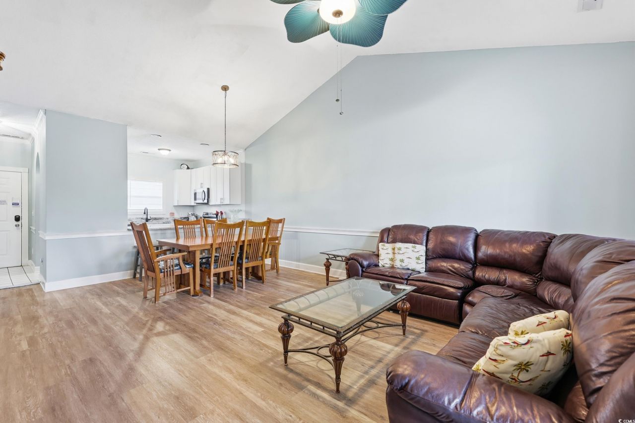 4251 Hibiscus Dr. Photo 10