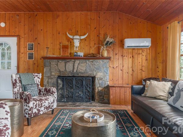 147 Azalea Drive, Maggie Valley, NC 28751